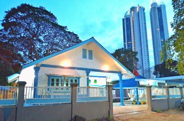 House with Private  Swimming Pool 