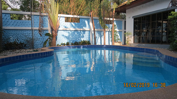 Private House with Swimming pool 