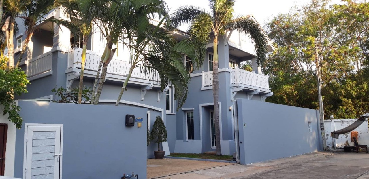 Baan Fha Rimhard Village 